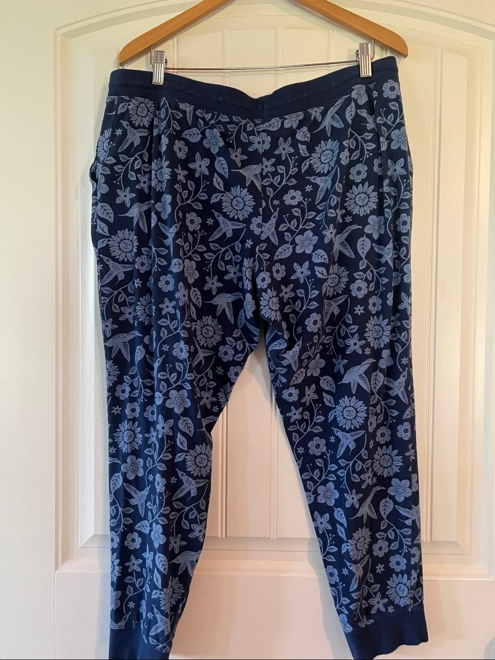 Life Is Good Navy Blue Floral Jogger Pants